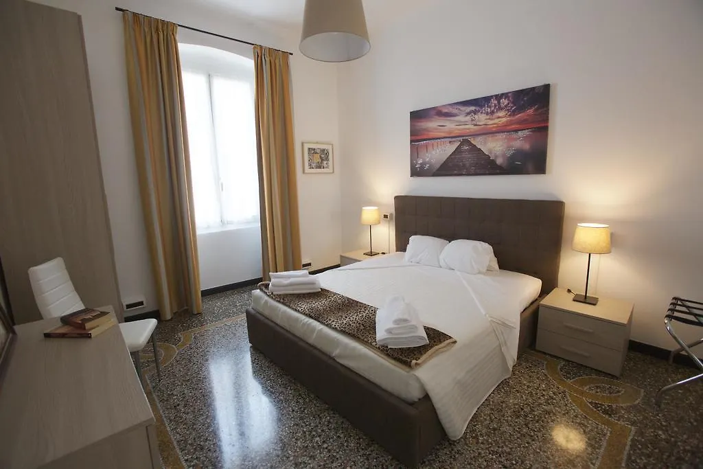Pensión Sleepingenoa Hotel