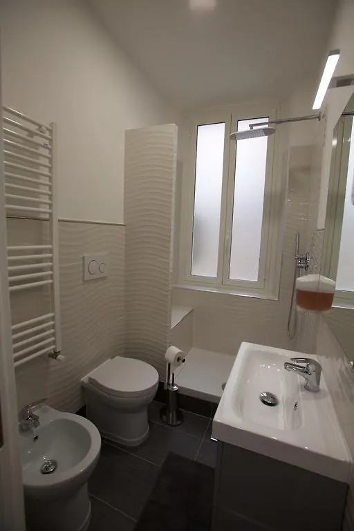 Sleepingenoa Hotel 0*,  Italia